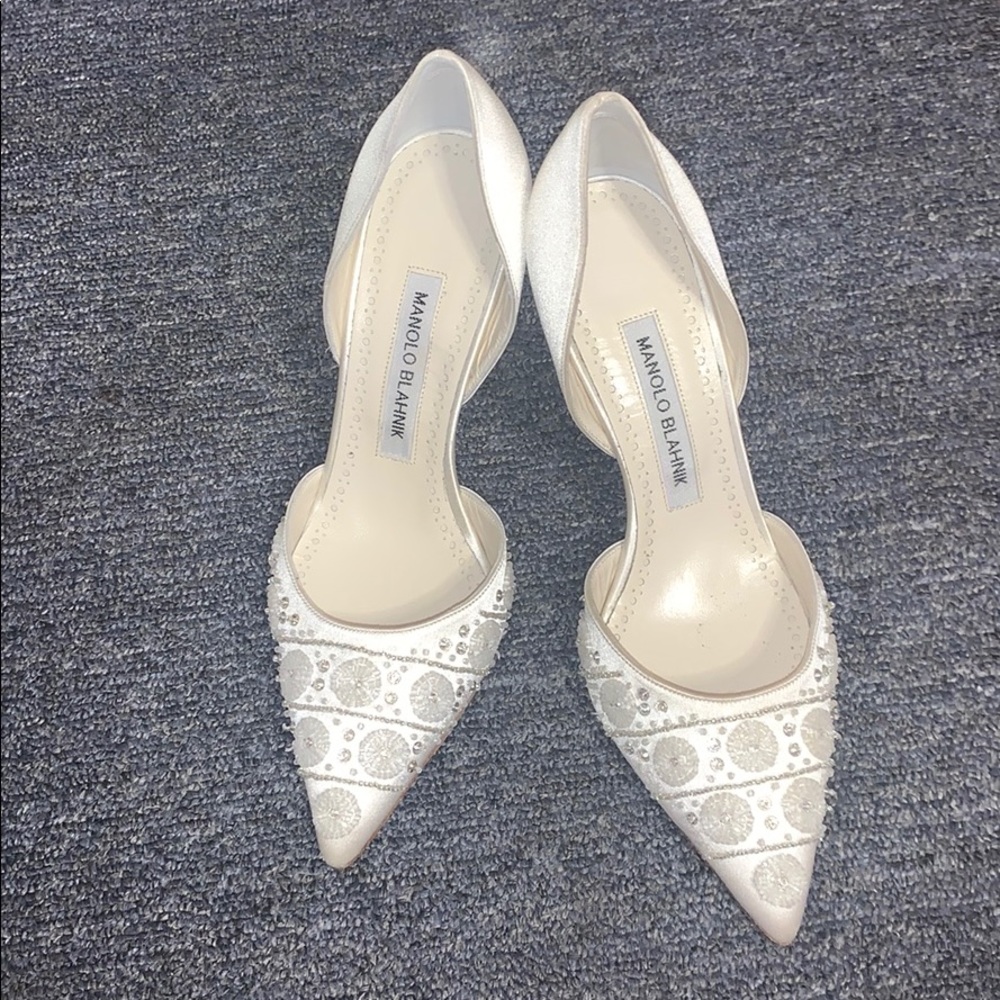 Manolo blahnik embellished white heels